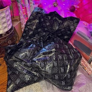 ❣️ Unlisted PINK Victoria’s Secret Live Show Items ❣️